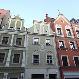 Rosemary's Private Ensuite In Old Town Poznań